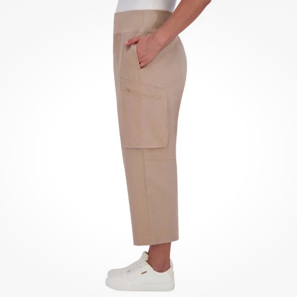 Sage Collective Women's Capri Zip Cargo Pockets Pants in tan. Size Large - Picture 2 of 11